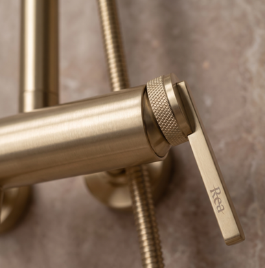 Душевой гарнтитур REA GRACE BRUSHED GOLD
